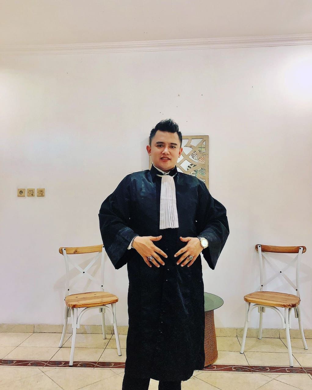 Advokat Angga