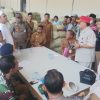 Kadiskop UMKM Perindag Lakukan Monitoring Ke Gudang Rokok Di Desa Pakamban