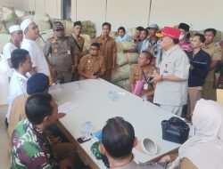 Kadiskop UMKM Perindag Lakukan Monitoring Ke Gudang Rokok Di Desa Pakamban