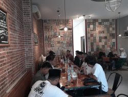 Anggota DPRD Sumenep Fraksi Gerindra, Diskusi Santai Bersama Pemuda KarPas