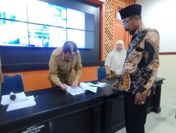 Dinas PUTR Sumenep Teken Kontrak Swakelola Pengeboran Air Bersih di 13 Desa