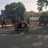 Satpol PP dan DKUPP Tertibkan PKL di Pabian Sumenep, Beri Alternatif Tempat Jualan