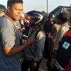 Dinilai Tebang Pilih Tertibkan Penggarap Lahan, Nelayan Blokade Saluran Air Milik PT Garam